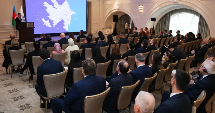 Xarici diplomatlar üçün Azərbaycan turizminin təqdimatı keçirilib FOTOLAR