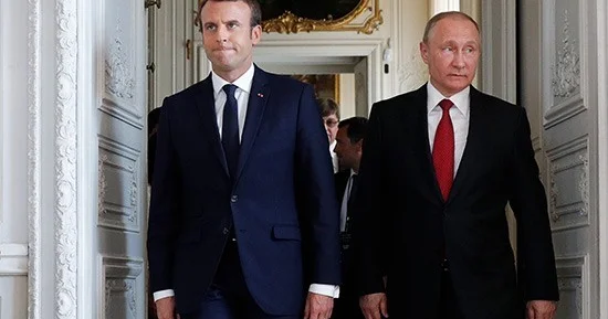 Макрон намерен в ближайшее время позвонить Путину