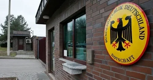Россия высылает сотрудника посольства Германии