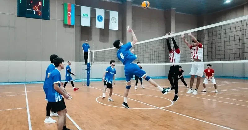 U 18 voleybol turnirində birinci mərhələ yekunlaşıb FOTO