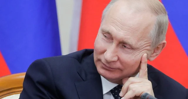 Putin yalnız bir adamdan qorxur Zelenski