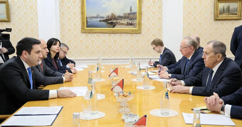 Lavrovdan Simonyana xəbərdarlıq Belə seçim təhlükəlidir