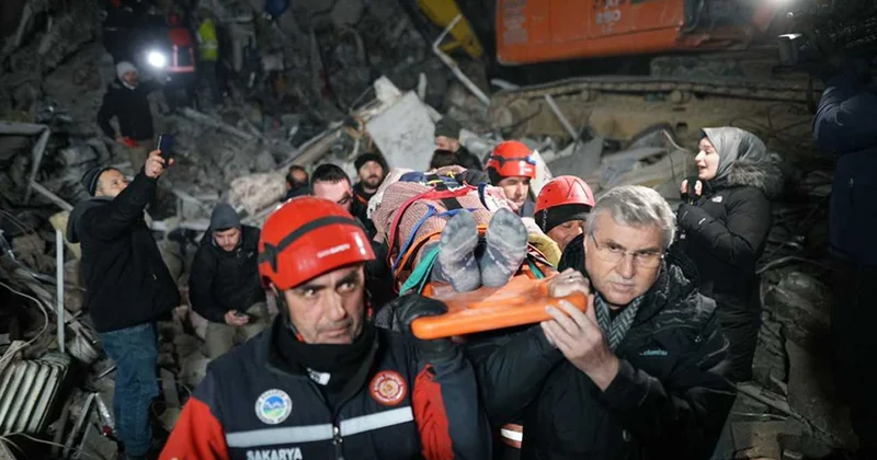 Onlar üçün saat hələ də 04:17 dir... Fotolar