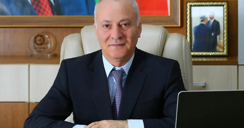 Onun qızını da işdən çıxardı FOTO