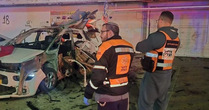 Avtomobil partladı Ölən və yaralananlar var