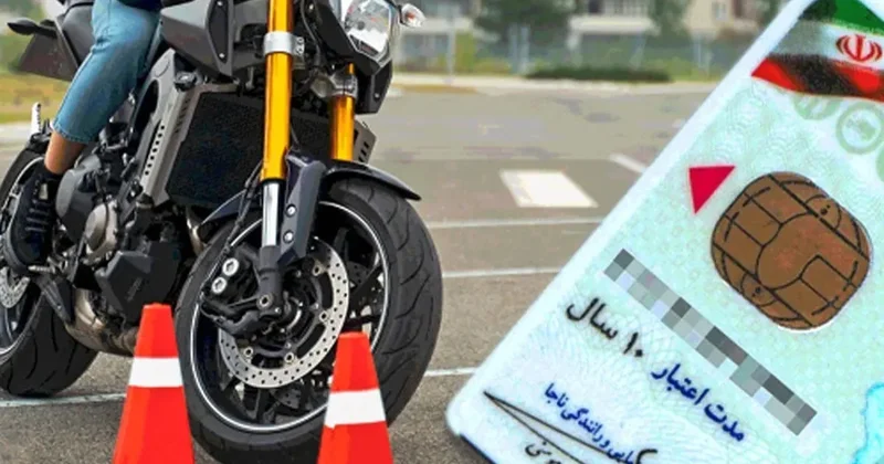 СМИ: В Иране женщинам разрешили водить мотоциклы