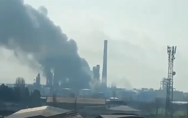 Neft Emalı Zavodunun ərazisində yanğın başlayıb, polis əməkdaşları cəlb olunub YENİLƏNİB