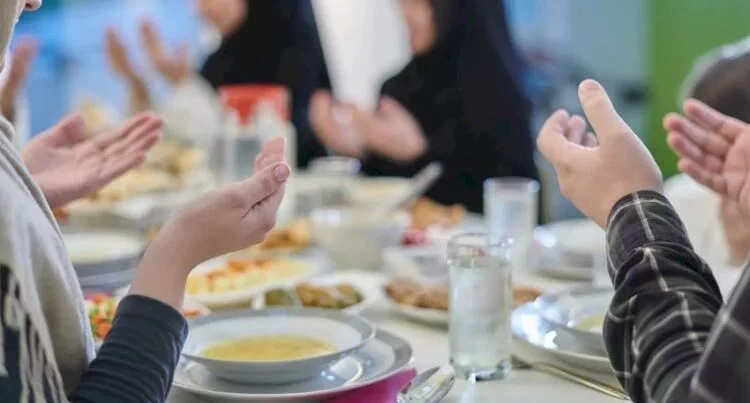 Orucu belə açmaq təhlükəlidir İftarda sağlamlığa zərər vuran seçim