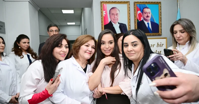 Leyla Əliyeva Bakı Şəhər Narkoloji Mərkəzini ziyarət edib