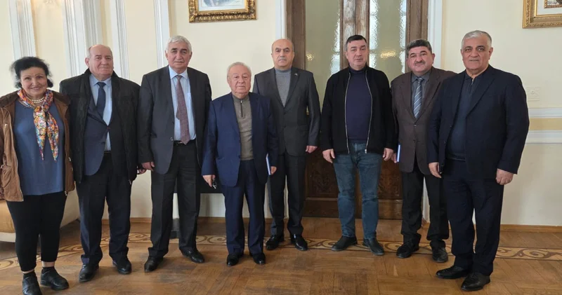 Hüseynbala Mirələmovla bağlı monoqrafiya çıxıb