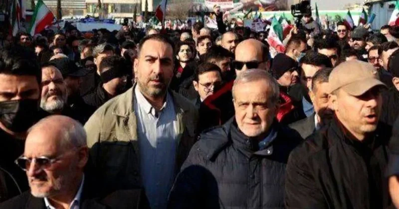 Yeni lider seçimi: Pezeşkianla Laricani arasında ixtilaf...