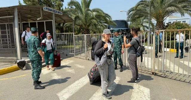 İran vətəndaşları üçün Azərbaycandan keçən marşrut müvəqqəti bağlandı