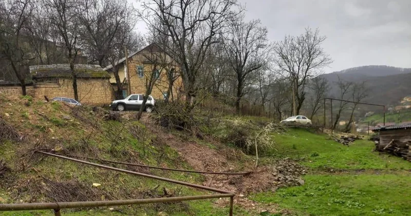 При обрушении из за ливней жилого дома в Дагестане погиб человек