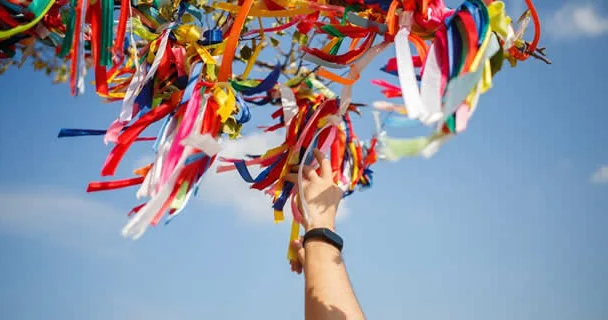 5 may Diləklərin qəbul olduğu gündür: Ağızdan çıxan sözlərə DİQQƏT!
