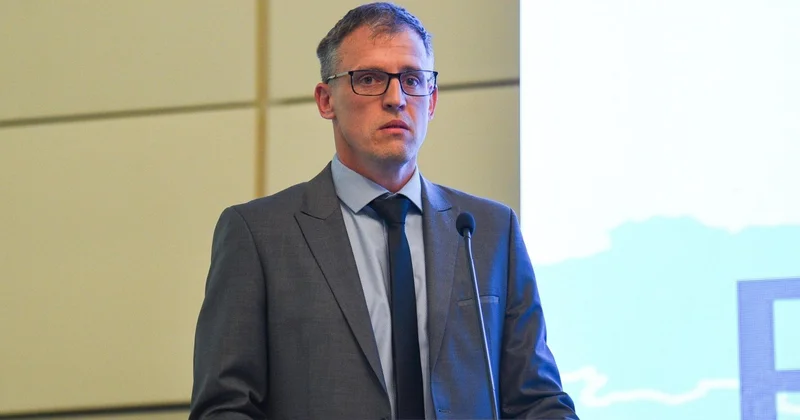 Азербайджанские студенты смогут пройти программу интенсивного обучения фармацевтики в венгерском университете