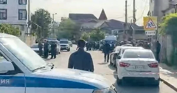 Əraziyə iri zirehli maşınlar gətirilib...