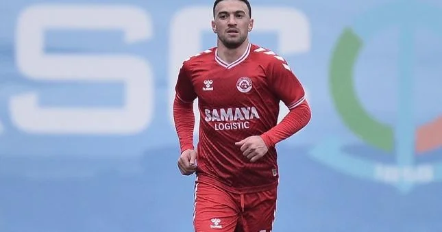 Azərbaycan futboluna layiq olmağa çalışmışam Qara Qarayev