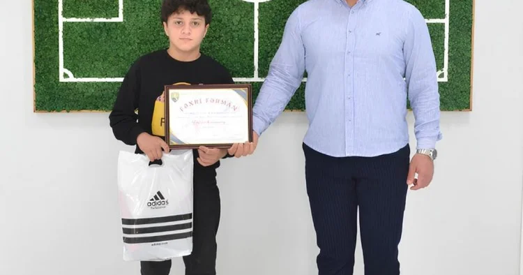 Kəpəz rəhbərliyi Azərbaycan çempionu olmuş idmançı ilə görüşdü FOTO