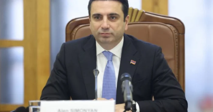 Simonyan Moskvanı “hibrid müharibə”də ittiham edib