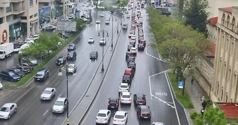 Bakı həftəyə tıxaclarla başladı SİYAHI