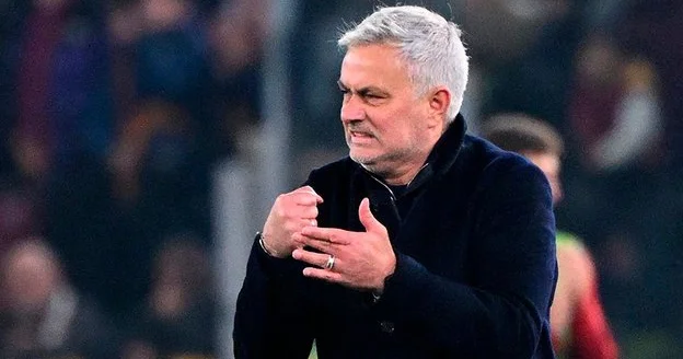 Səudiyyə klubu Mourinyoya 50 milyon avro təklif edib