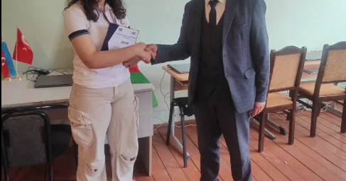 Lənkərandan olan 13 yaşlı boksçu qız gümüş medal aldı