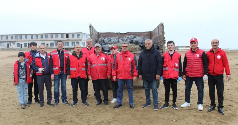 Qızıl Aypara Cəmiyyəti ekoloji aksiya keçirib FOTO