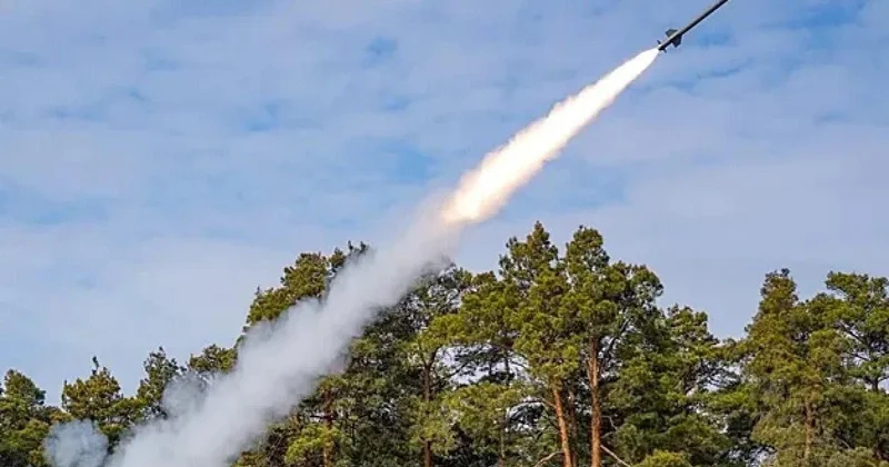 İran yeni ballistik raketini sınaqdan keçirdi Elə bir özəlliyi var ki… KONKRET