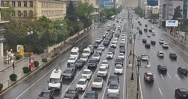 Bu yollar tıxaclıdır Siyahı Fotolar