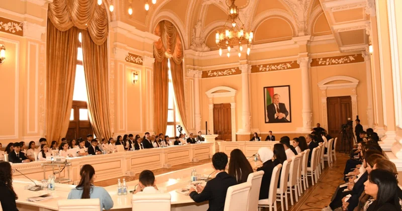 Bakı Şəhər İcra Hakimiyyətində “Heydər Əliyev və Azərbaycan tarixi” mövzusunda konfrans keçirilib