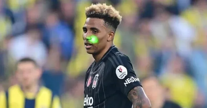 Beşiktaş ın futbolçusunun gözünə lazer tutan şəxsə 1 illik cəza verildi