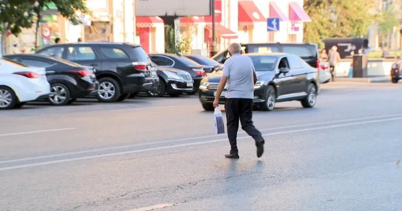 Piyada qayda pozarsa, sürücü məsuliyyət daşıyır?