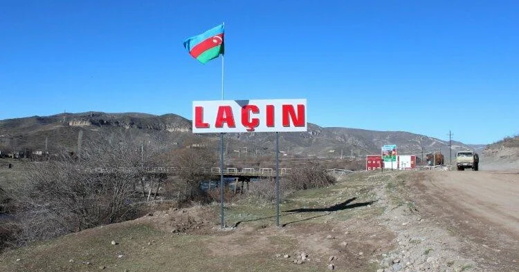 Laçından video göstərildi: “Aşot, gör necə yanır”