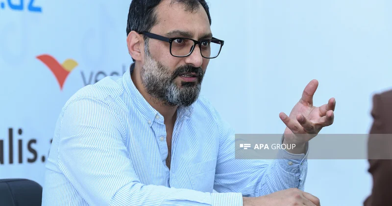Tural Baxış: Teatr binamız yoxdur, ofisdə fəaliyyət göstəririk Müsahibə