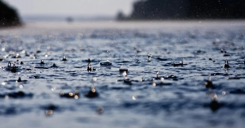Əksər yerlərdə yağıntılı hava şəraiti davam edir