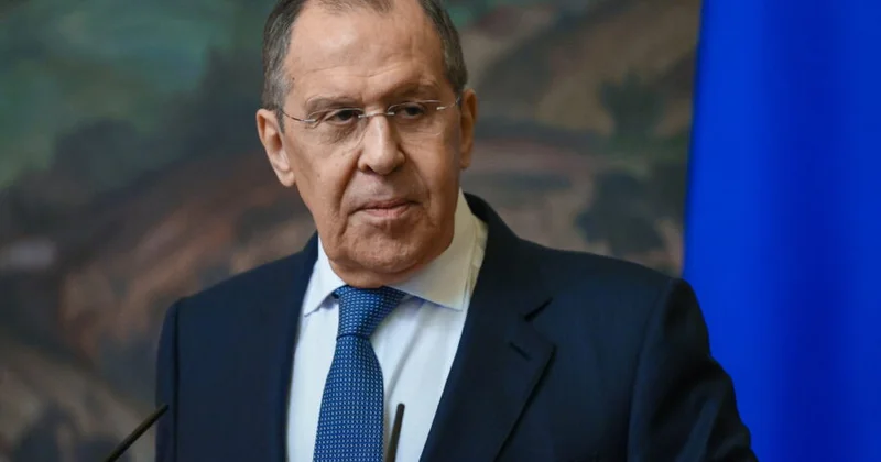 Lavrov Ermənistan gedir