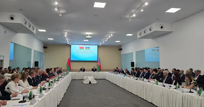 В Баку начал работу бизнес форум Азербайджан Беларусь (ФОТО)