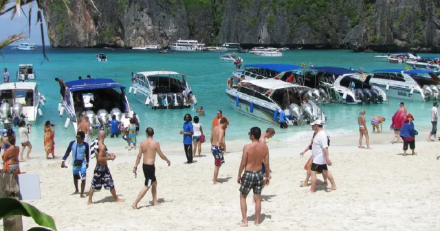 Çılpaq günəş vannası qəbul edən turistlər saxlanılacaq…
