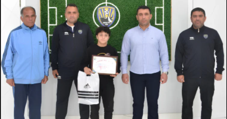 “Kəpəz” rəhbərliyi onu mükafatlandırdı