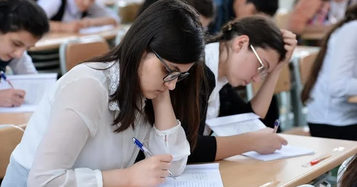 Paytaxtda 50 faiz abituriyent 500 balı keçib STATİSTİKA