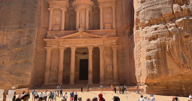 Həqiqi Kəbə ni su basdı, 1800 turist təxliyə edildi VİDEO