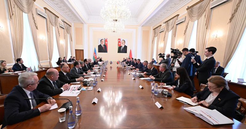 Bakıda Azərbaycan və Belarus hökumətlərinin başçıları görüşüblər