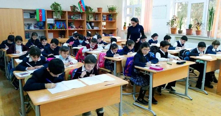 Bakıda 17 təhsil müəssisəsiyaxşı məktəblərin sırasındadır