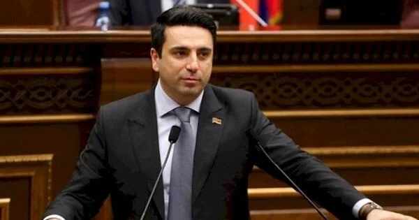 Simonyan Kopırkinlə görüşdü