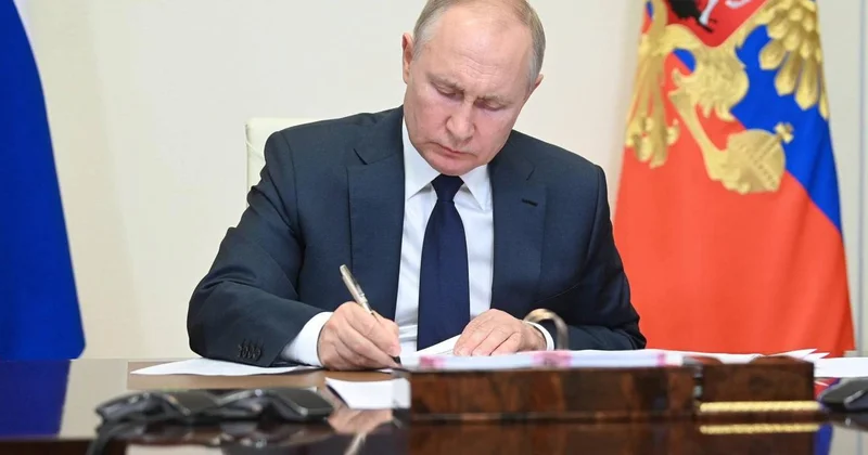 Putin süni intellektə qadağa qoydu