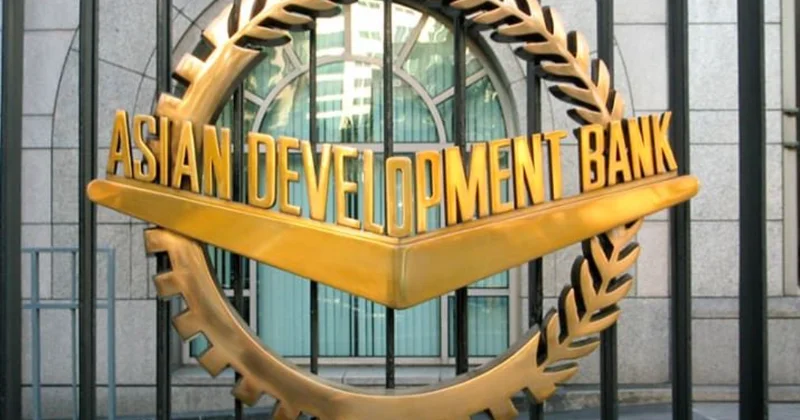 ADB Yaxın Şərqdəki münaqişənin Qafqaz və Mərkəzi Asiyaya yaratdığı risklər barədə xəbərdarlıq edib