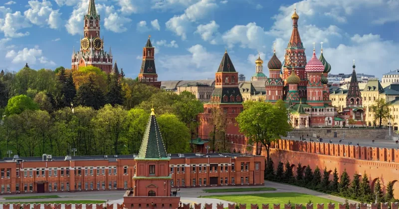 Доступ в Кремль будет полностью закрыт для посетителей: ДАТА