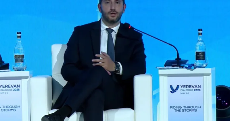 İrəvanda erməni və azərbaycanlı nümayəndələr bir yerdə oturublar