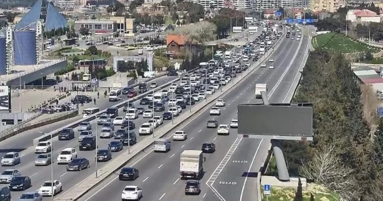 Sürücülər rayonlardan Bakıya buraxılmayacaq? RƏSMİ