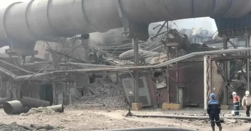 Сильный взрыв на крупном заводе в Казахстане ВИДЕО